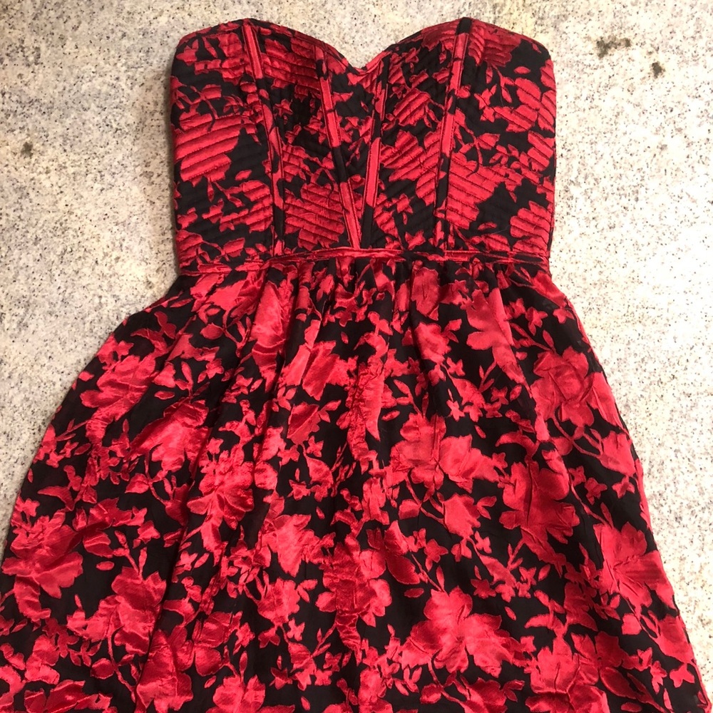 Black & Red Sweetheart